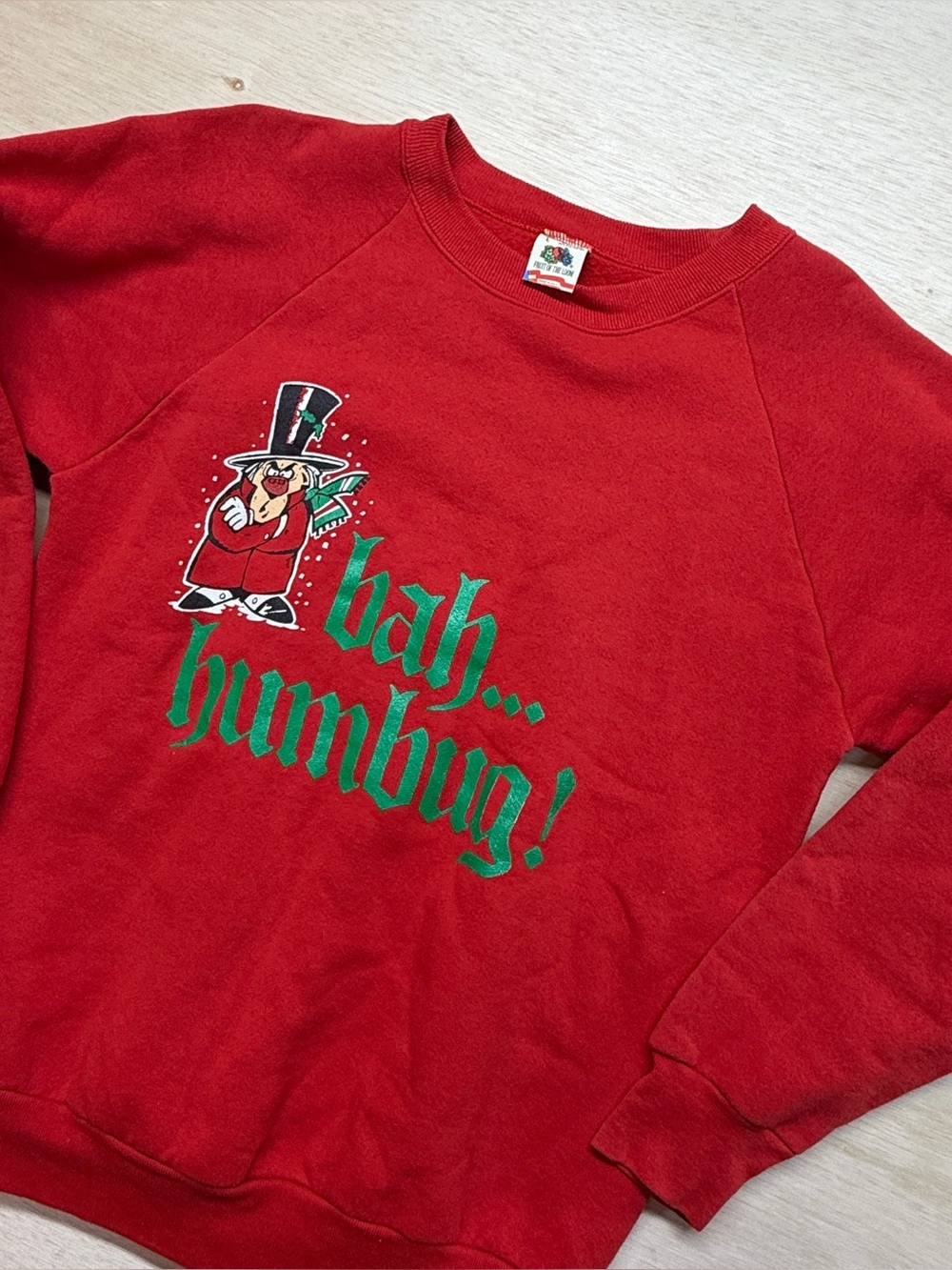 VTG  80s 90s Fruit of the Loom Bah Humbug Christmas Sweatshirt Men Lg Red USA